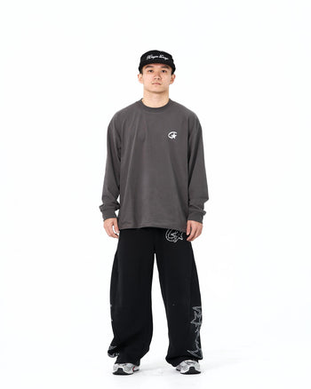 " MADE 𝗚𝘂𝗯𝗮𝗻 " 功能性星星 小Logo 星星長袖上衣