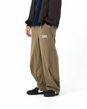 “MADE 𝗚𝘂𝗯𝗮𝗻 " 速乾 彎刀 闊腿 街頭 街舞 休閒 運動褲