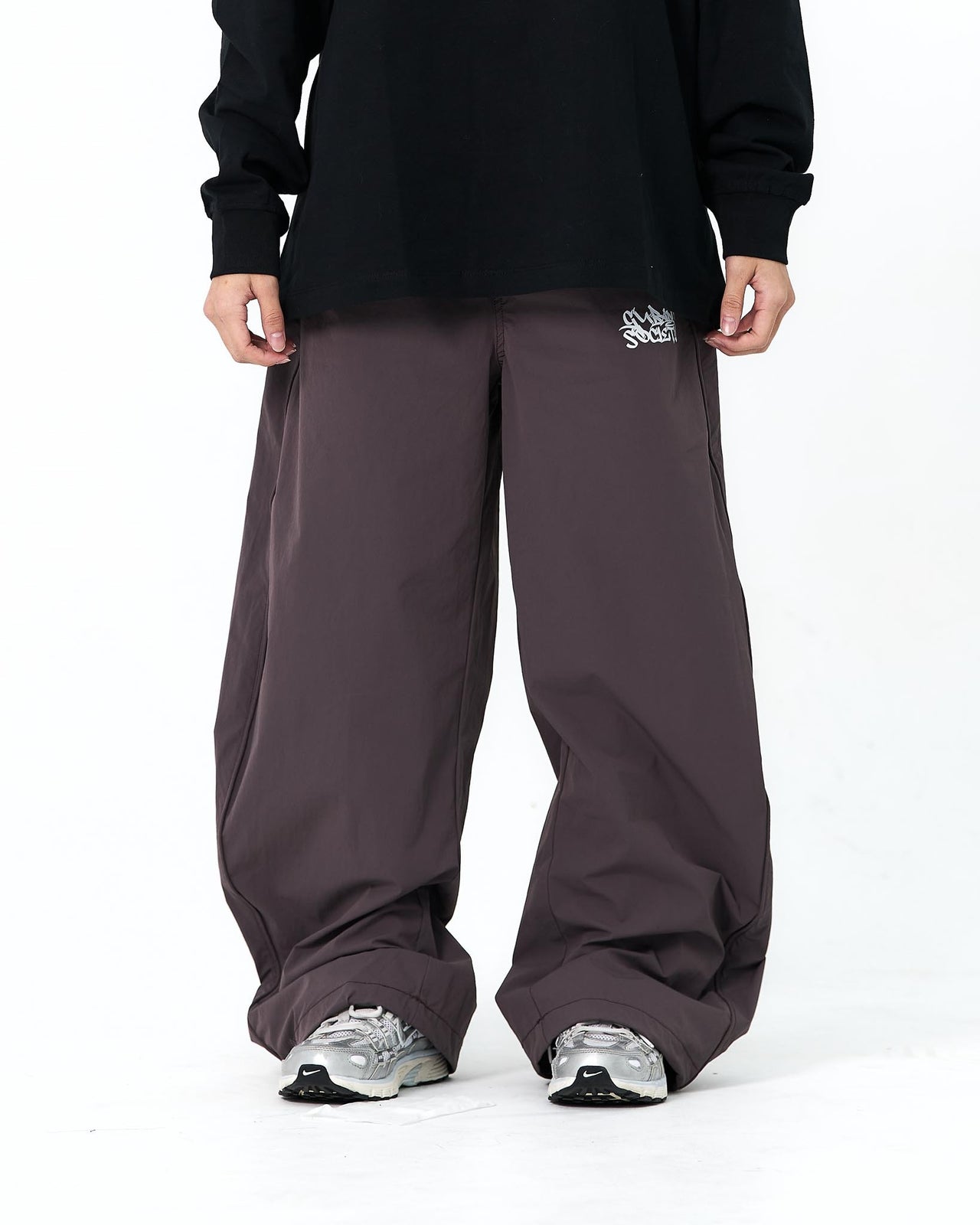 “MADE 𝗚𝘂𝗯𝗮𝗻 " 速乾 彎刀 闊腿 街頭 街舞 休閒 運動褲