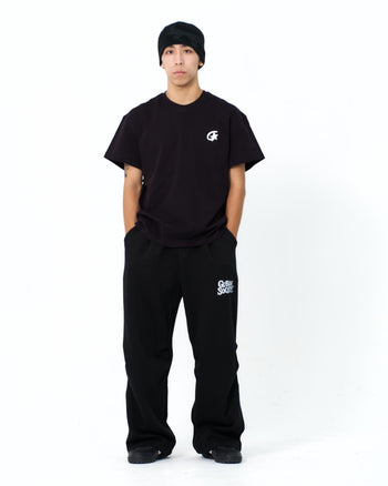 " MADE 𝗚𝘂𝗯𝗮𝗻 " BOXY 寬短 星星 小Logo 素色 上衣