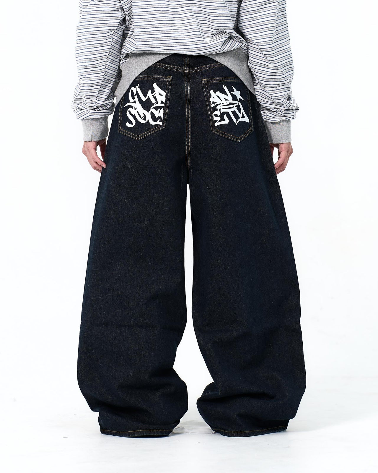 “MADE 𝗚𝘂𝗯𝗮𝗻 " 復古 闊腿 塗鴉 原牛 牛仔褲