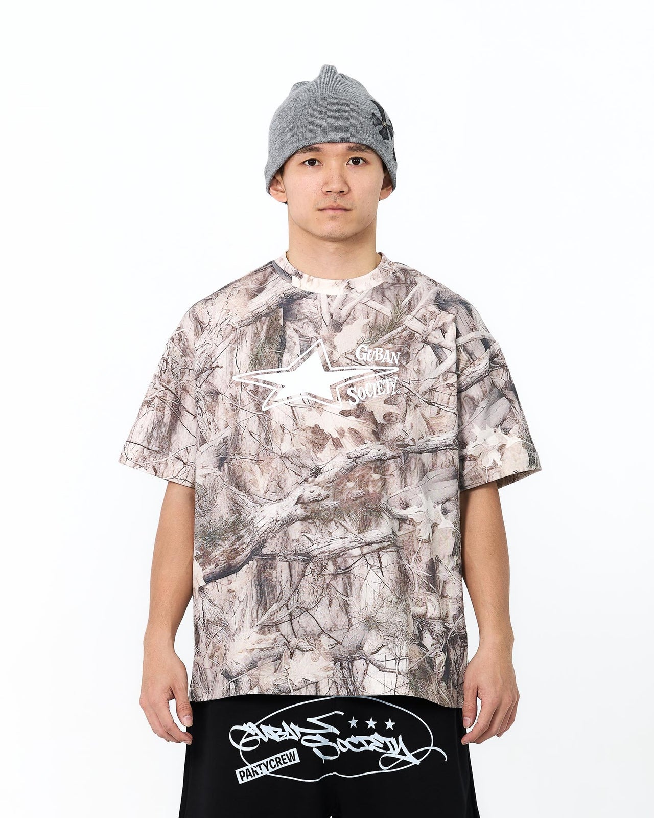 " MADE 𝗚𝘂𝗯𝗮𝗻 " 樹枝 迷彩 速乾 街頭 短袖