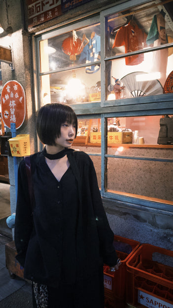 【GUBAN】簡約 通勤 飄帶 墊肩 薄紗 高級 長袖襯衫