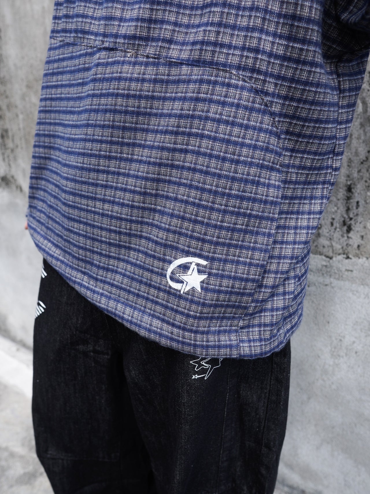 " MADE 𝗚𝘂𝗯𝗮𝗻 " 星星格紋拉鍊連帽衫