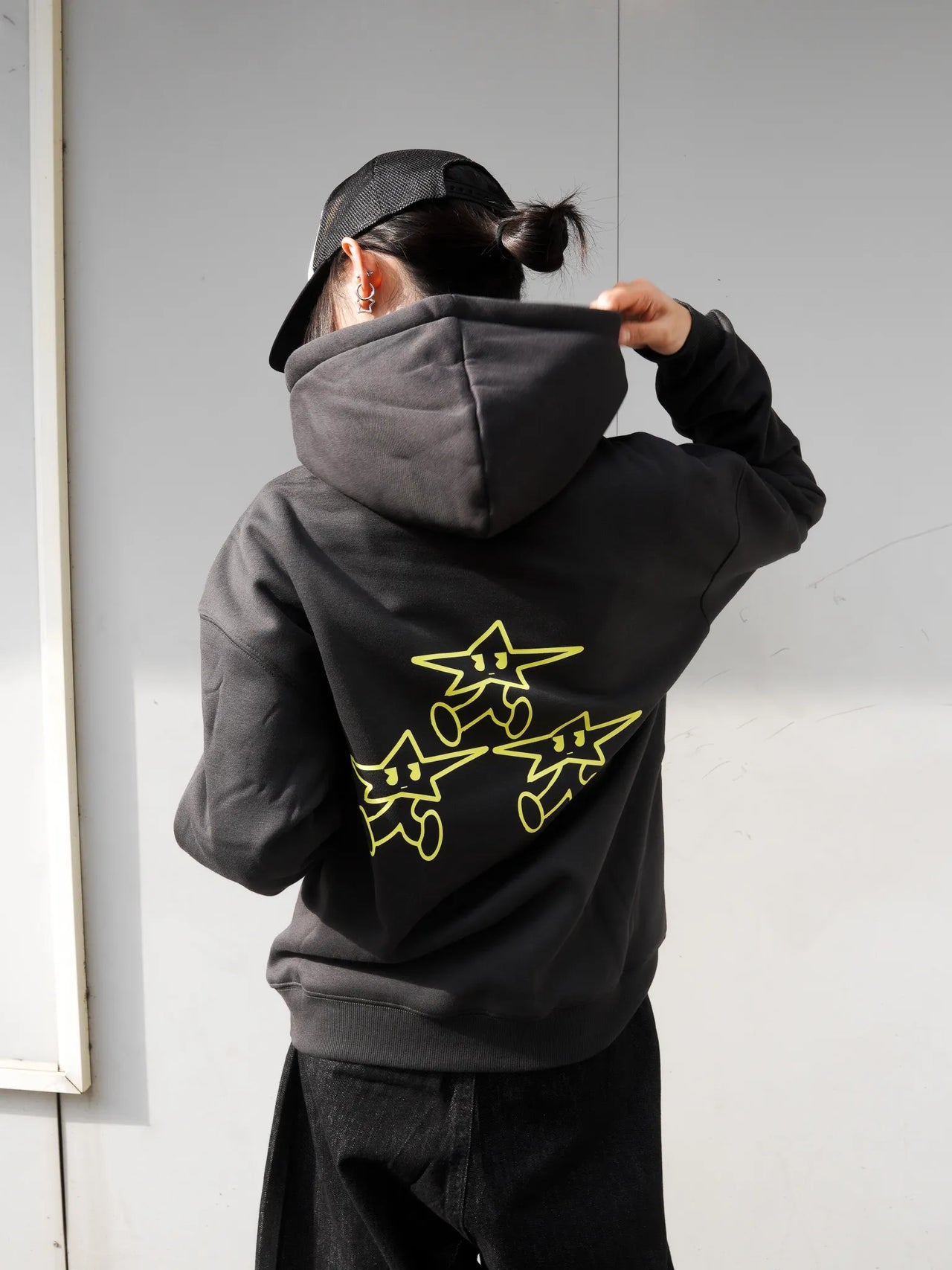 " MADE 𝗚𝘂𝗯𝗮𝗻 " 星星人重磅絨毛寬鬆長袖帽T