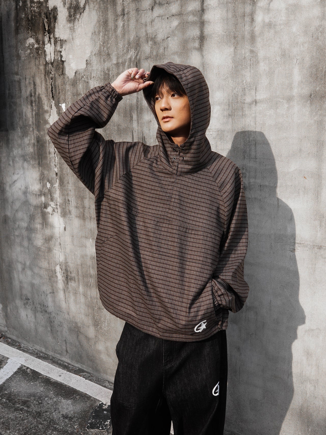 " MADE 𝗚𝘂𝗯𝗮𝗻 " 星星格紋拉鍊連帽衫