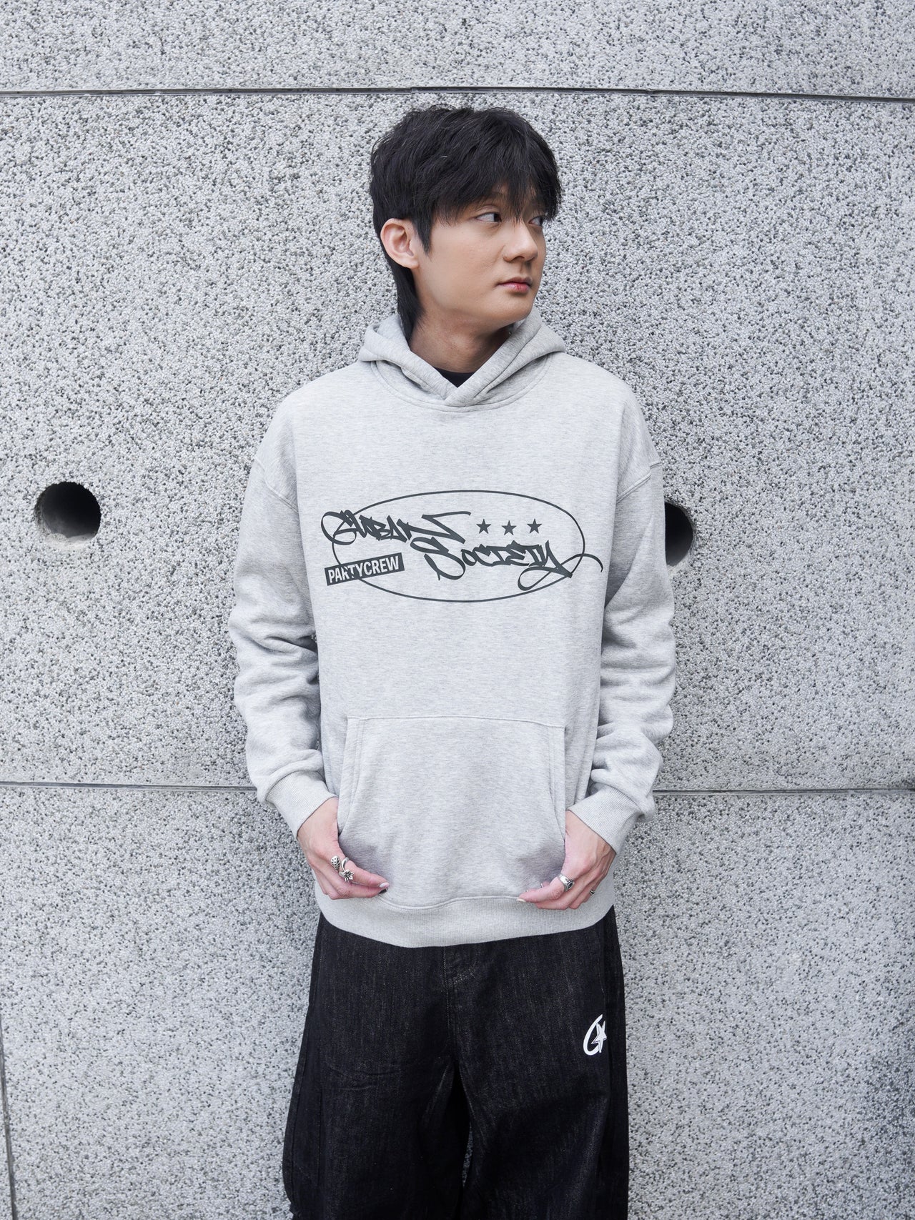 【GUBAN】塗鴉logo連帽絨毛長袖帽T