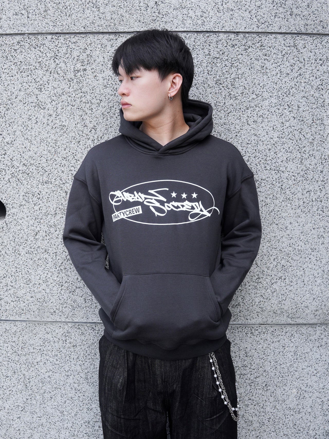 【GUBAN】塗鴉logo連帽絨毛長袖帽T