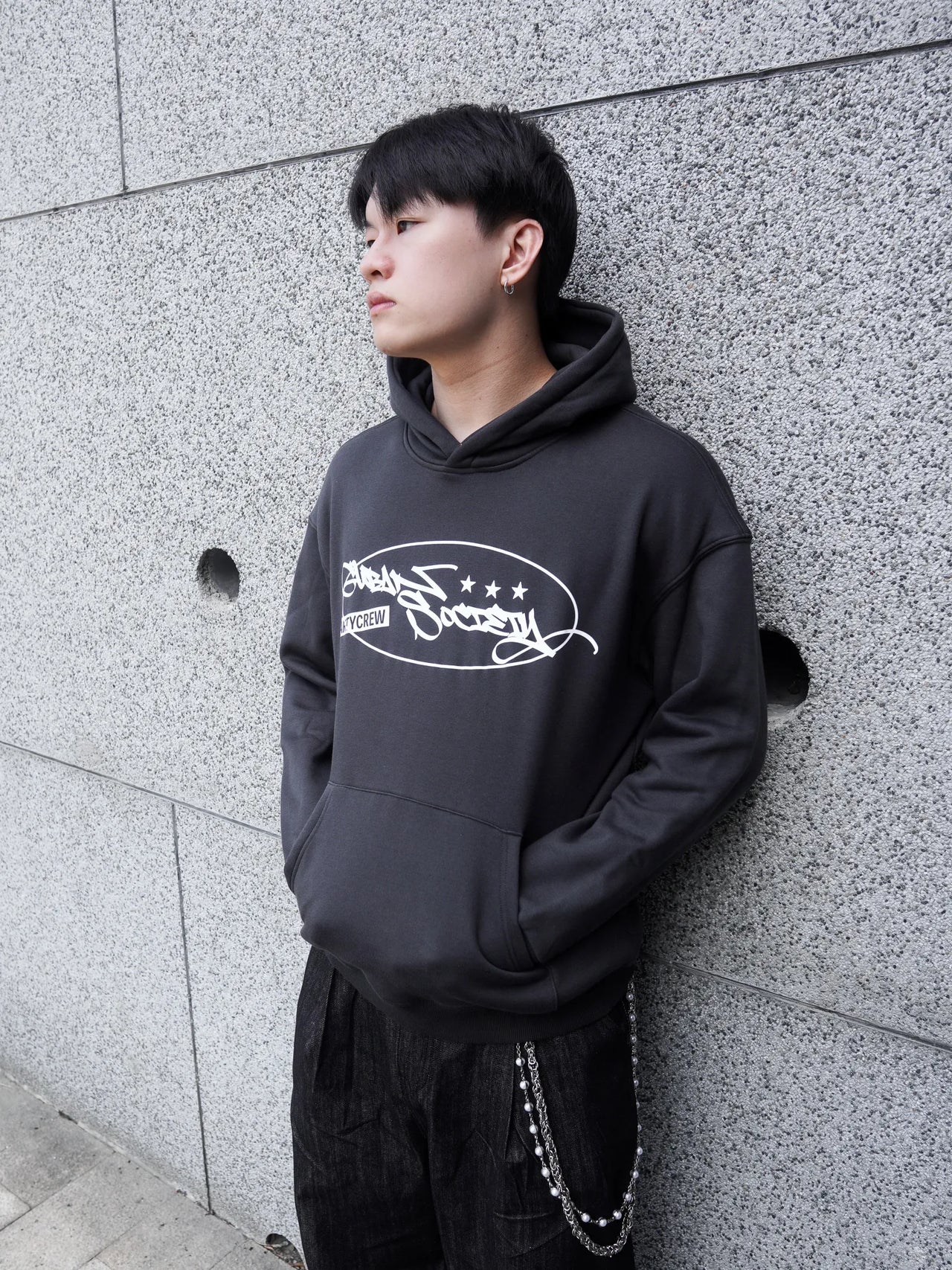 【GUBAN】塗鴉logo連帽絨毛長袖帽T