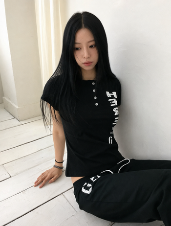正韓亨利領修身短T-Shirt T-K1102
