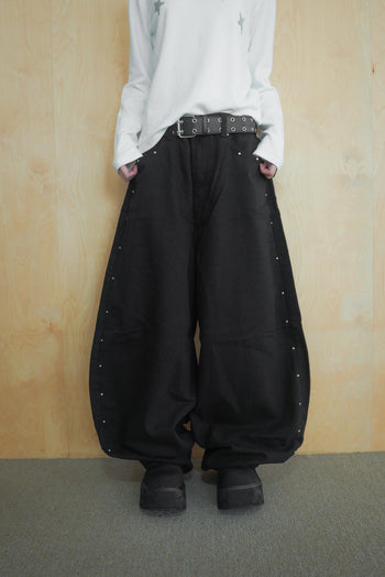 金屬排扣彎刀闊腿牛仔寬褲