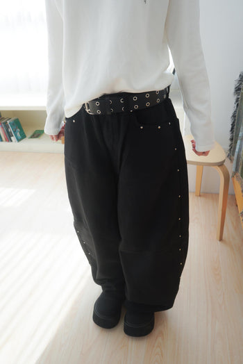 金屬排扣彎刀闊腿牛仔寬褲