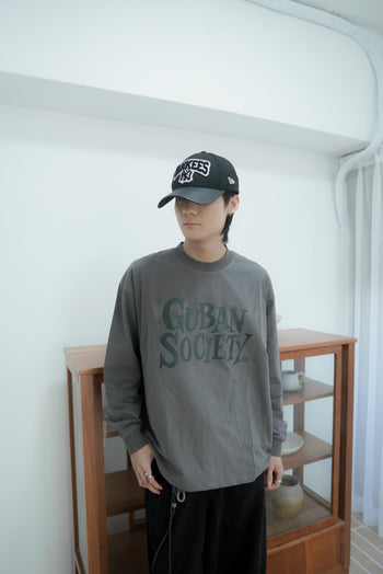 大LOGO休閒素色長袖上衣