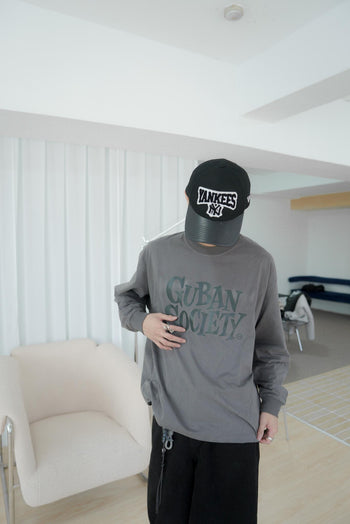 大LOGO休閒素色長袖上衣