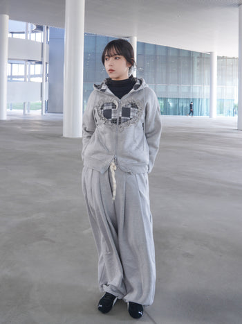 J-H92 韓國立體抽繩愛心貼布連帽外套