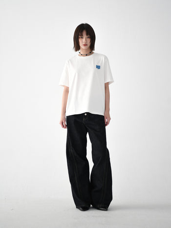 “MADE 𝗚𝘂𝗯𝗮𝗻 " 貓咪 CAT STAMP TEE GB-004