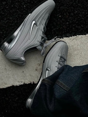 Nike Shox Z metallic-logo sneakers 後避震金屬銀彈簧鞋 AC-N190