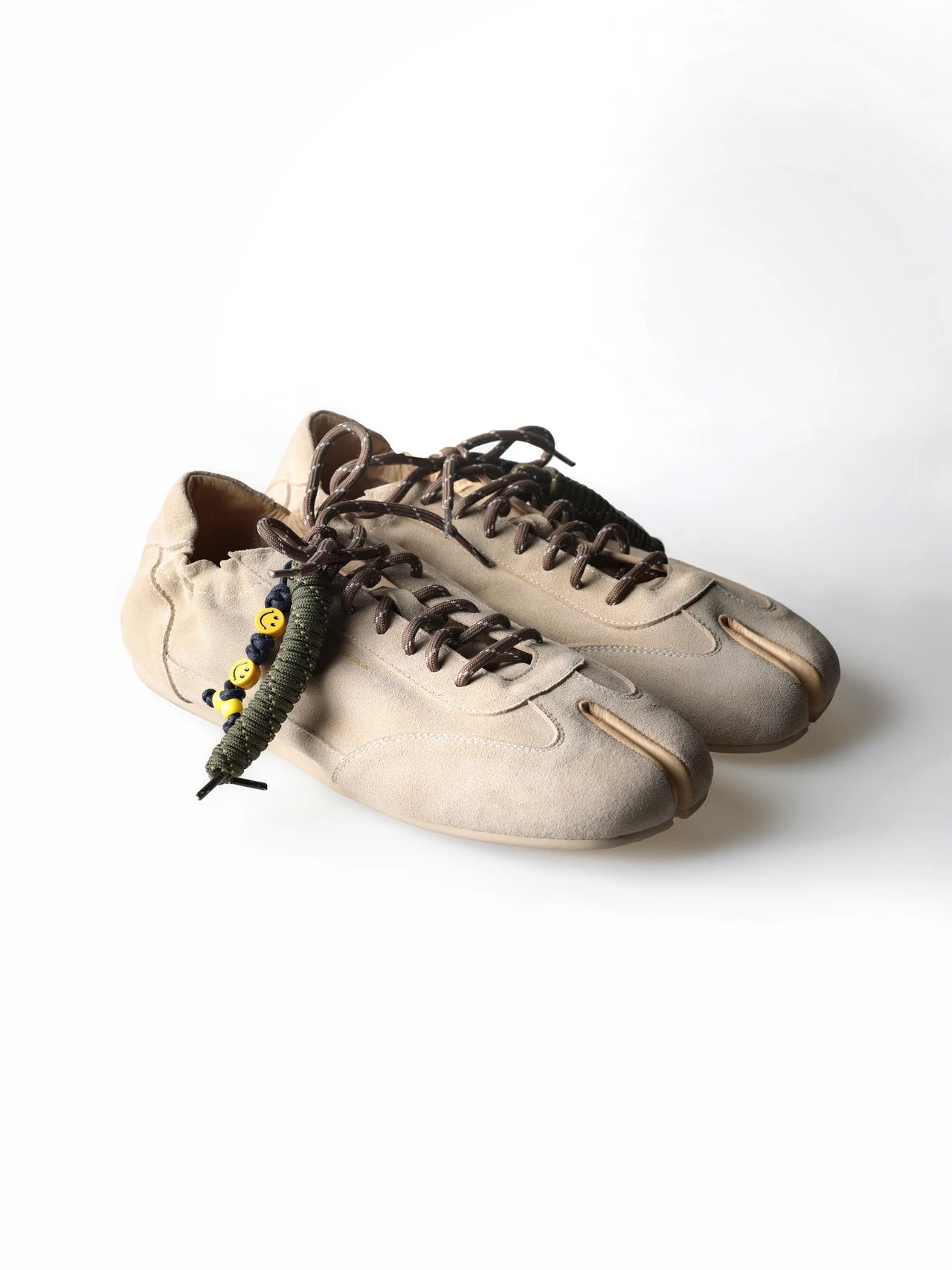6CRAYON Thin-Sole Tabi Sneakers 分趾皮鞋 AC-C186