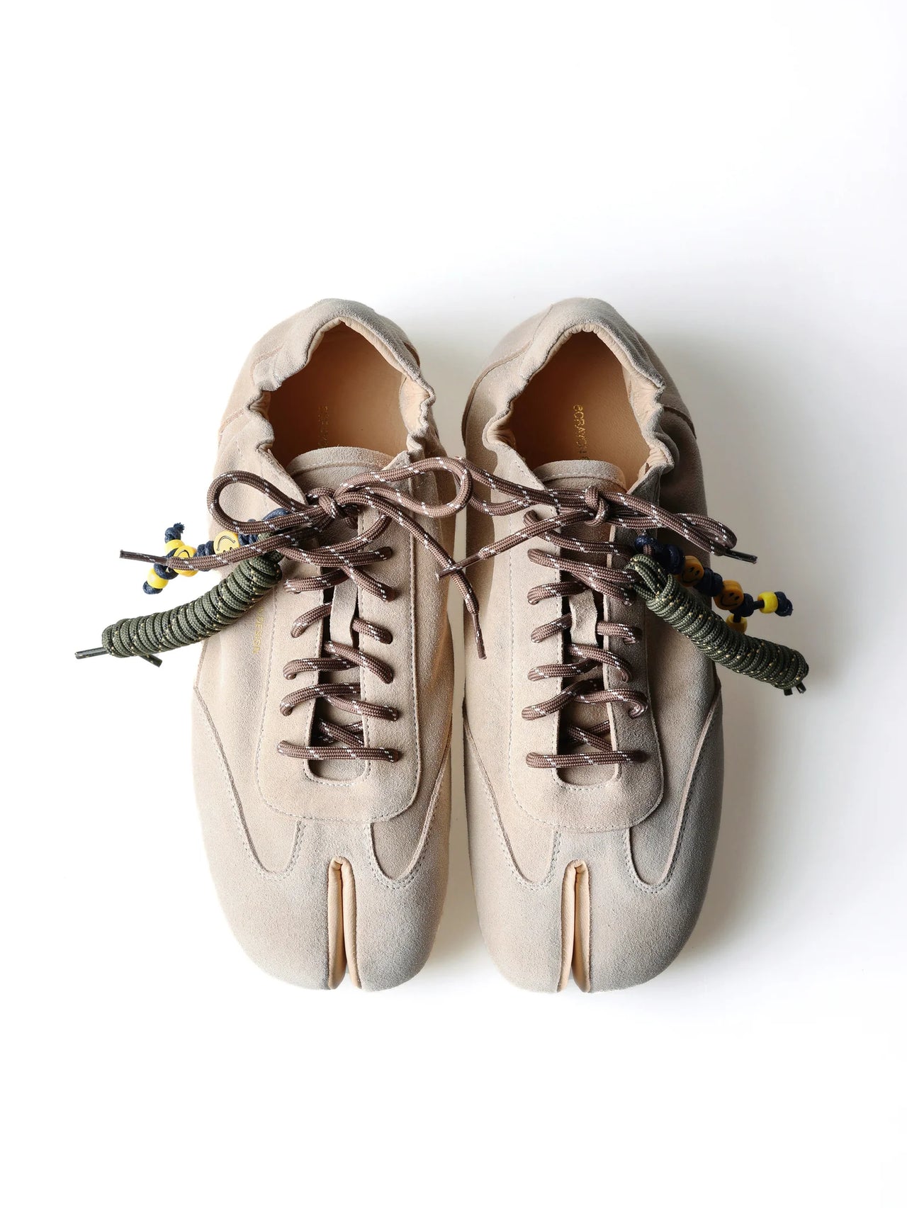 6CRAYON Thin-Sole Tabi Sneakers 分趾皮鞋 AC-C186