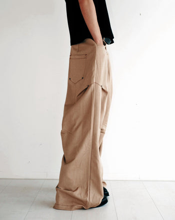 《NEVERLAND》2026.08 Rivet Suit Khaki Pants P-N179