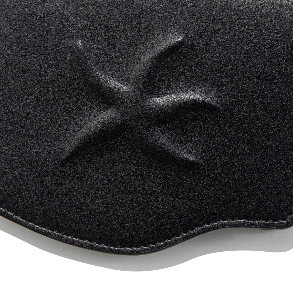 TCM - embossed starfish wave wallet (black) AC-P196