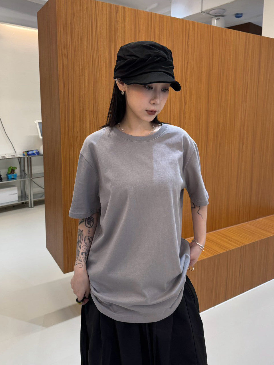 “MADE 𝗚𝘂𝗯𝗮𝗻 " CLEAN FIT BASIC TEE (灰色) GB-001