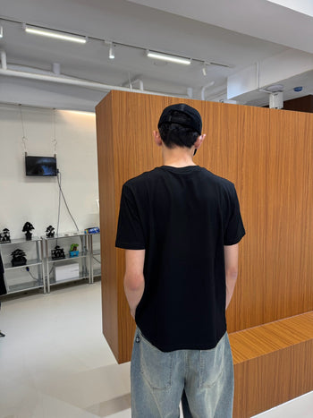 “MADE 𝗚𝘂𝗯𝗮𝗻 " CLEAN FIT BASIC TEE  (黑色) GB-001