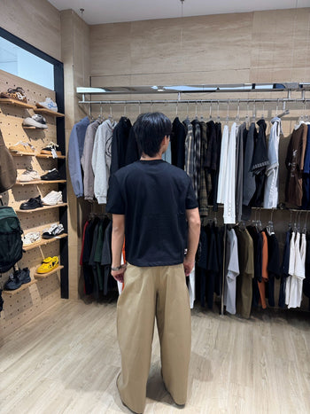 “MADE 𝗚𝘂𝗯𝗮𝗻 " CLEAN FIT BASIC TEE  (黑色) GB-001