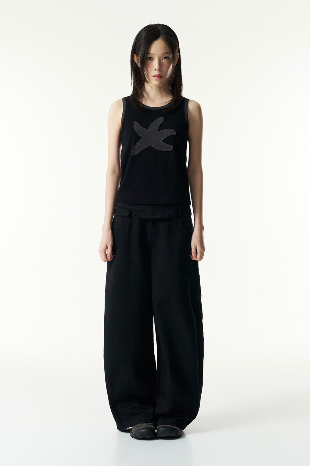 TCM - (w) starfish ringer sleeveless T (black) V-T16
