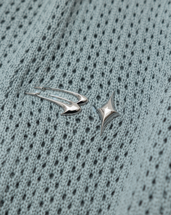 E’TREALOUEST - Hole Knit Double Zipper Sweater J-E101