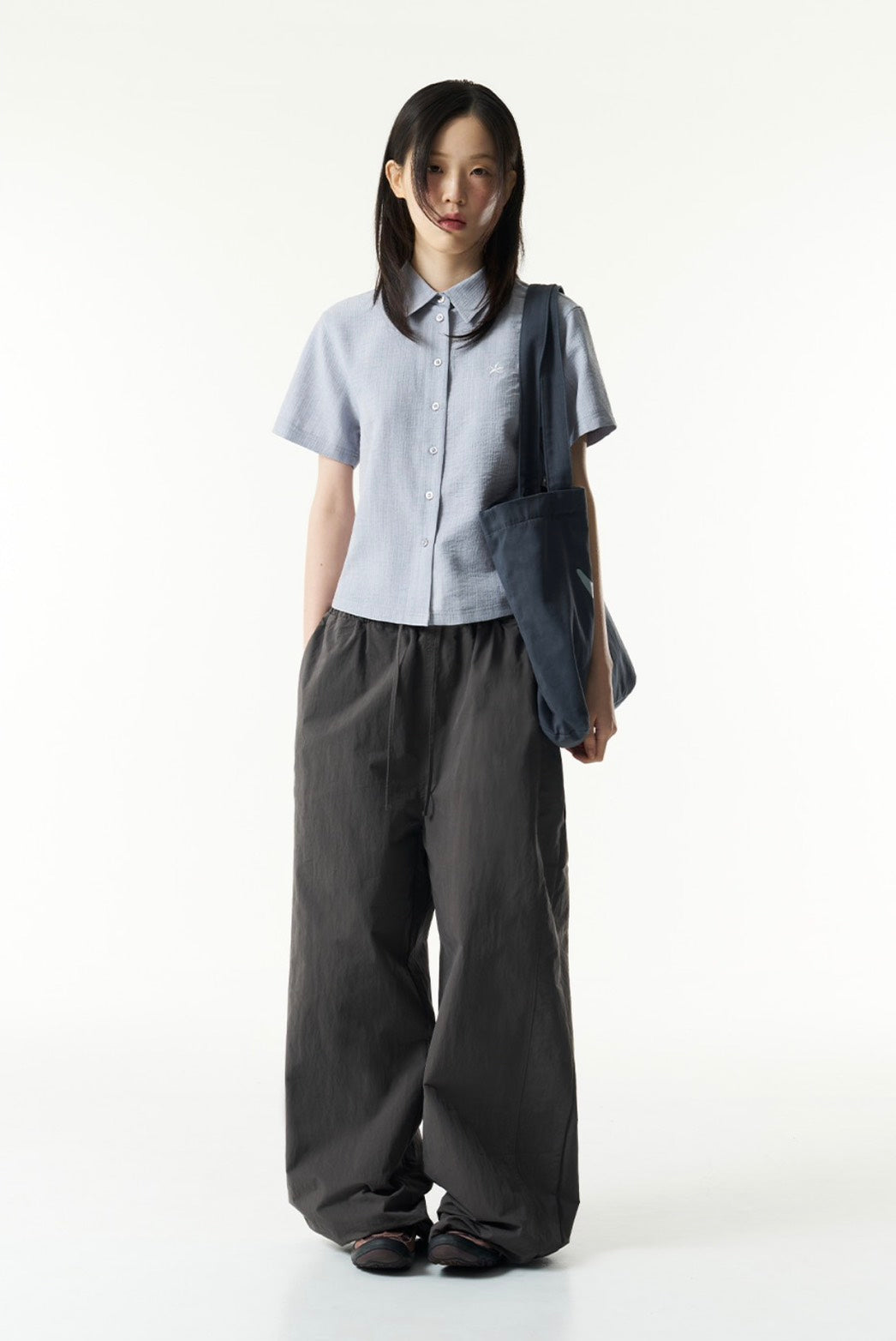 TCM - mini logo textured half shirt 女版 T-C1028
