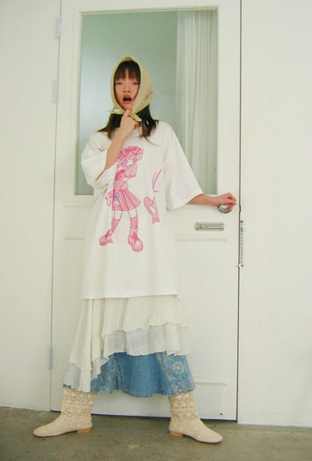 NICEGHOSTCLUB -  star shoes girl big big tee [白色] T-N1035