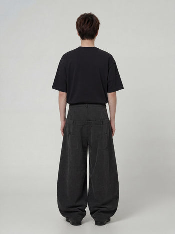 【GUBAN】P-D124 燈芯絨皺摺廓形彎刀長褲