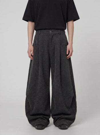 【GUBAN】P-D124 燈芯絨皺摺廓形彎刀長褲